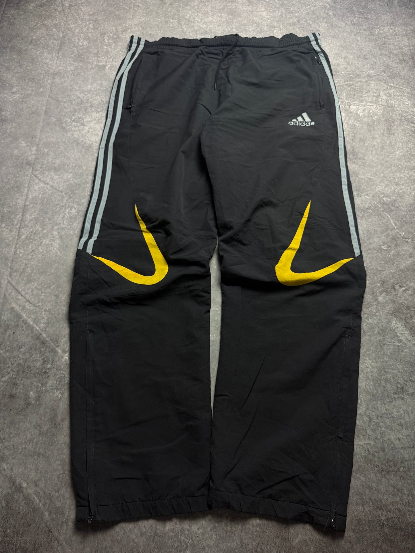 Vintage Adidas 2006 Trackpants (L)